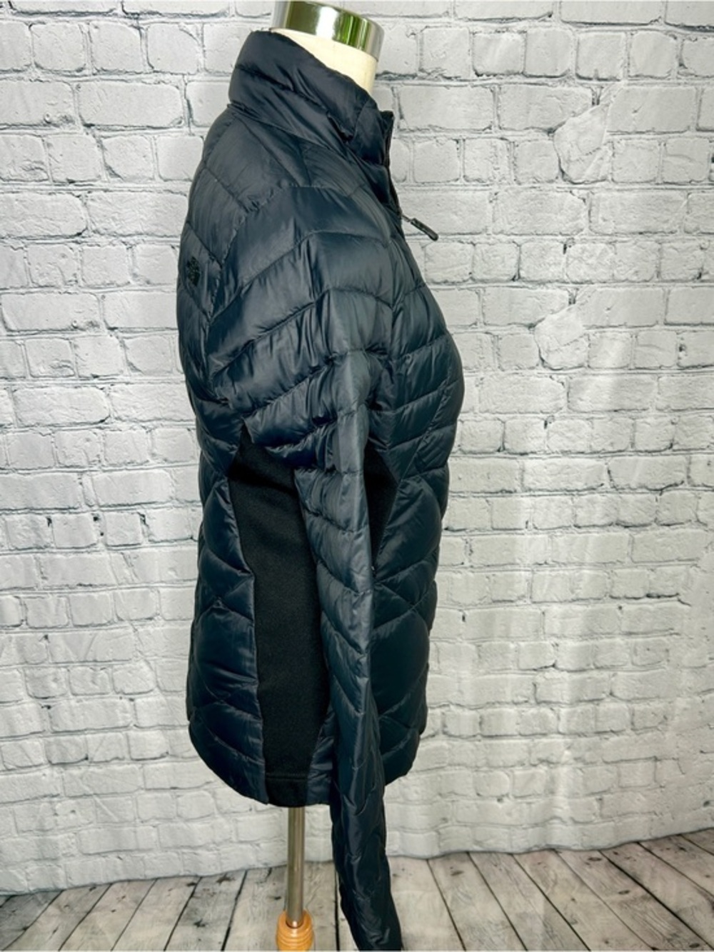 The North Face Women's Black Down Puffer Jacket Small Lightweight Full Zip Coat - Picture 3 of 12